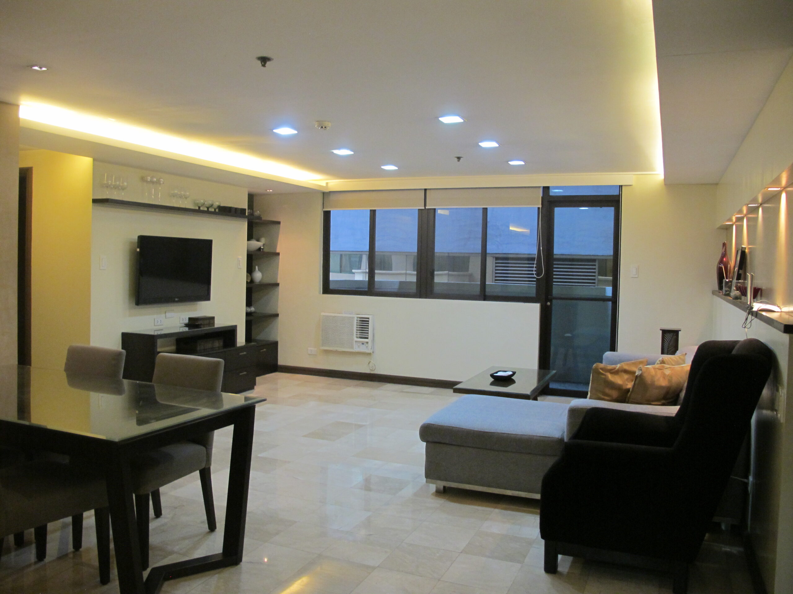 Emerald Mansion Suites - One Bedroom