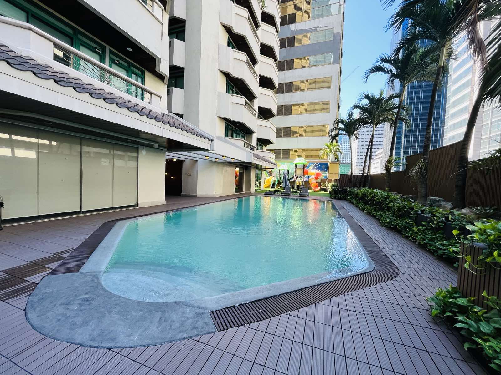 Emerald Mansion Suites - Swimming Pool